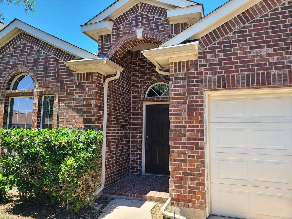 9925 Bull Run, Fort Worth