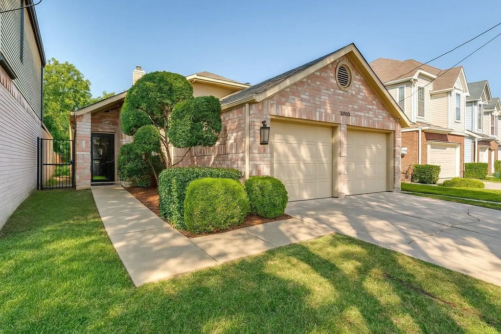 2929 N Bend Drive, Dallas