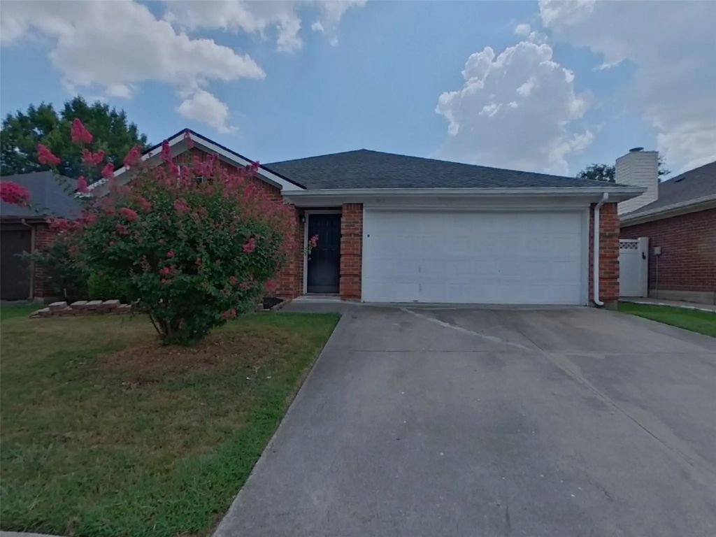 942 Tennessee Trail, Arlington