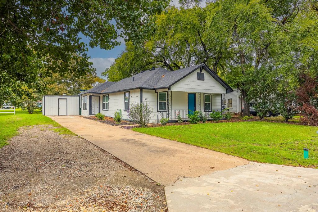 507 Fly Street, Seagoville