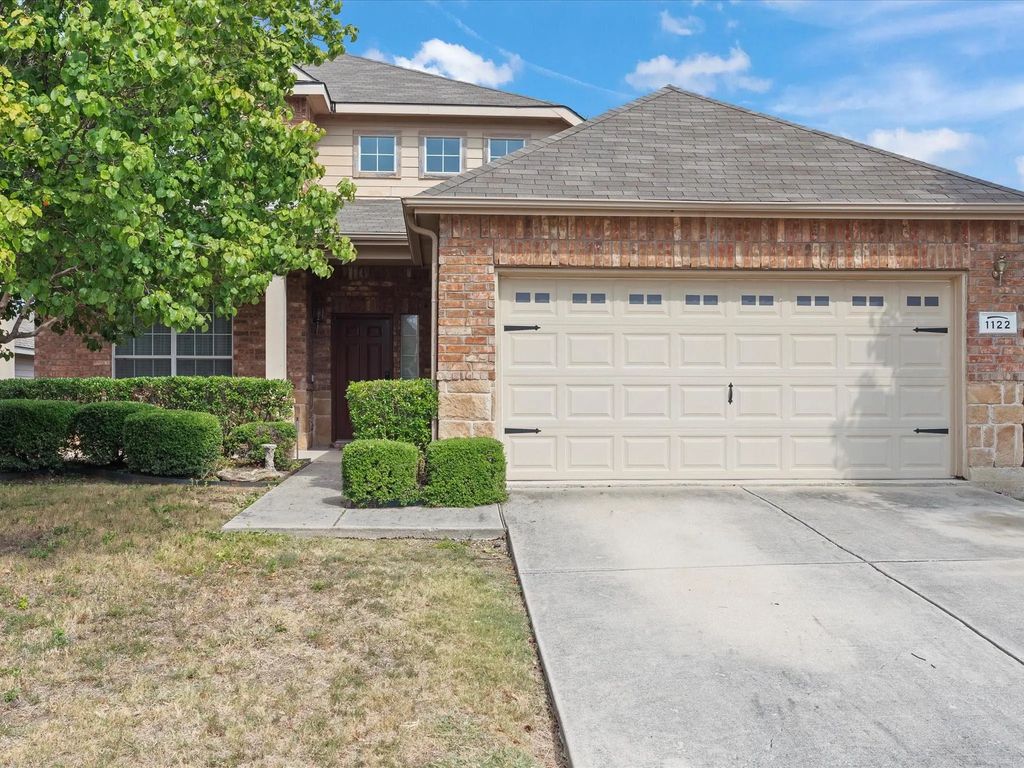 1122 Red Robin Drive, Aubrey
