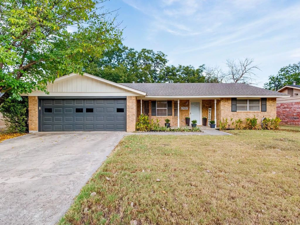 2402 14th Street, Brownwood