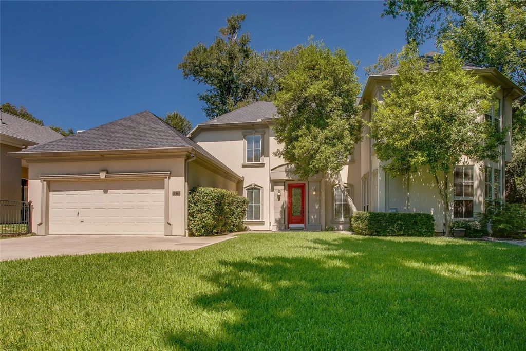 8926 Greenville Avenue, Dallas
