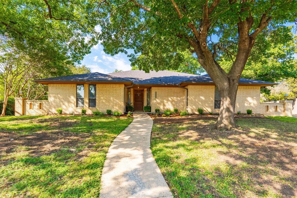 1124 Angela Court, Cedar Hill