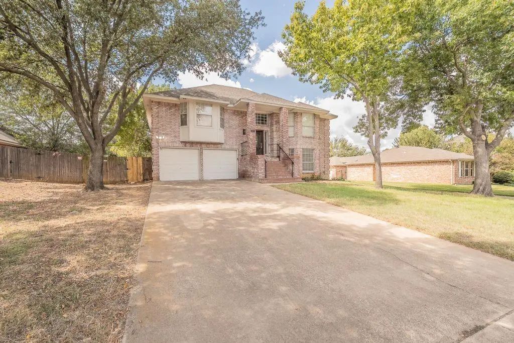 607 Reeves Lane, Kennedale