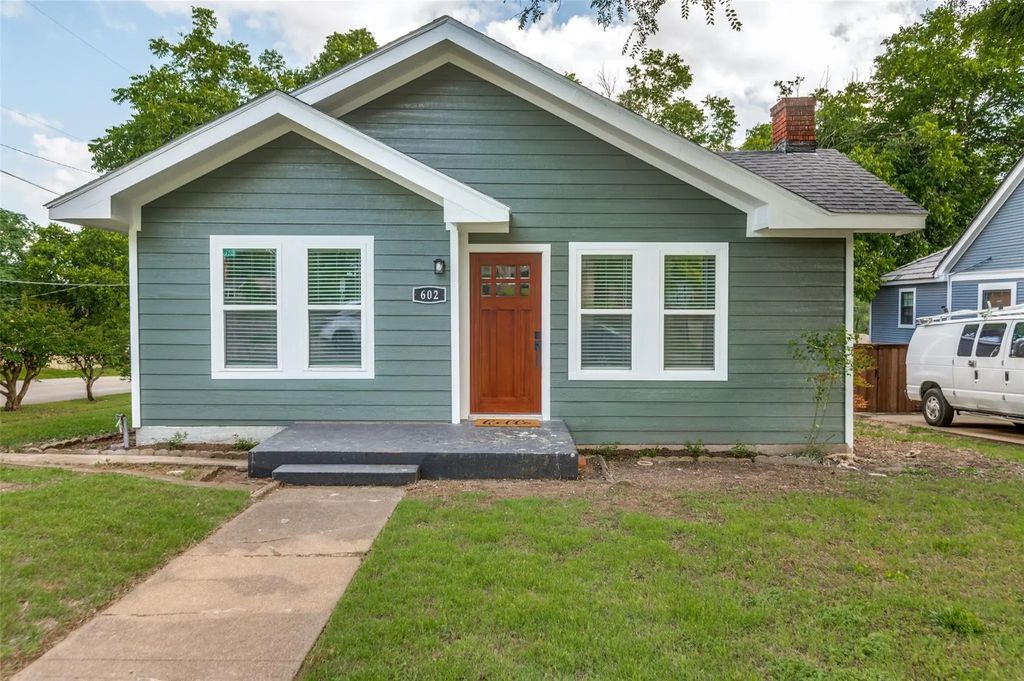 602 Brooks Avenue, Dallas