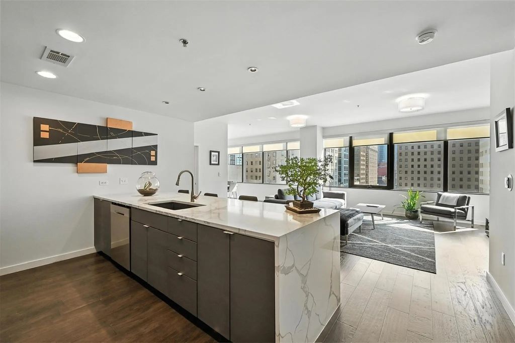 1200 Main Street 909, Dallas