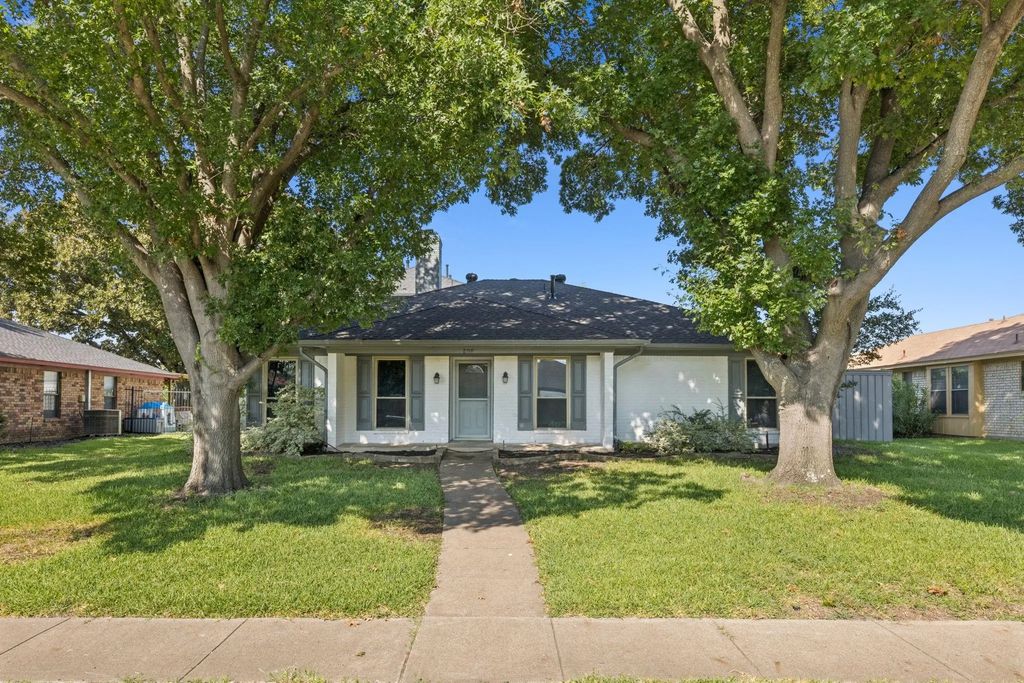809 Willow Crest Drive, Richardson