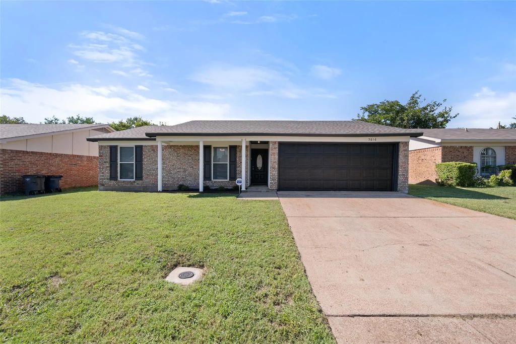 5616 Burton Avenue, Fort Worth