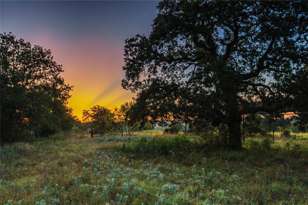 4243 Highway 2247, Comanche