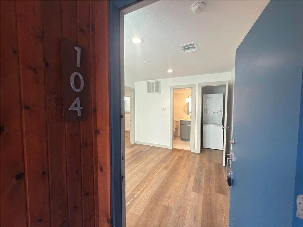 4526 Munger Avenue 104, Dallas