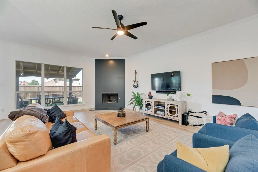 1813 Country Walk Lane, Wylie