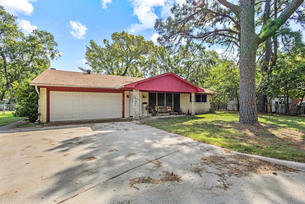 328 Boyd Loop, Bonham
