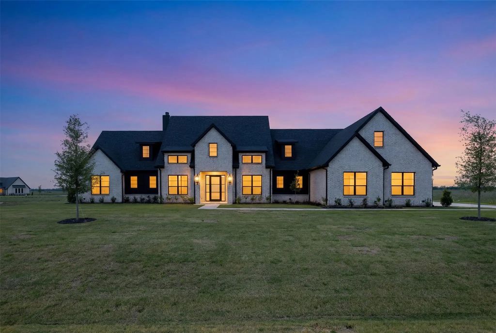 133 Liv Meadow Way, Waxahachie