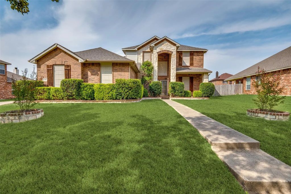 1711 Chadwick Drive, Cedar Hill
