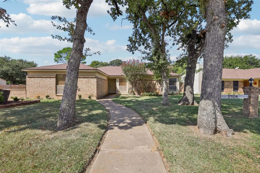 5706 Teal Ridge Drive, Arlington