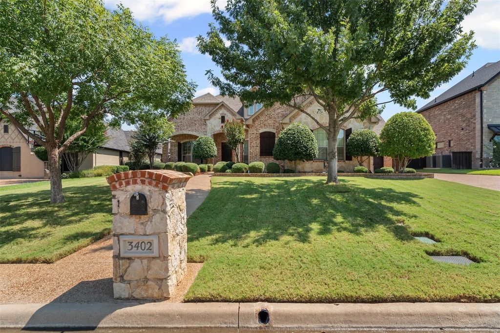 3402 Lake Creek Trail, Mansfield