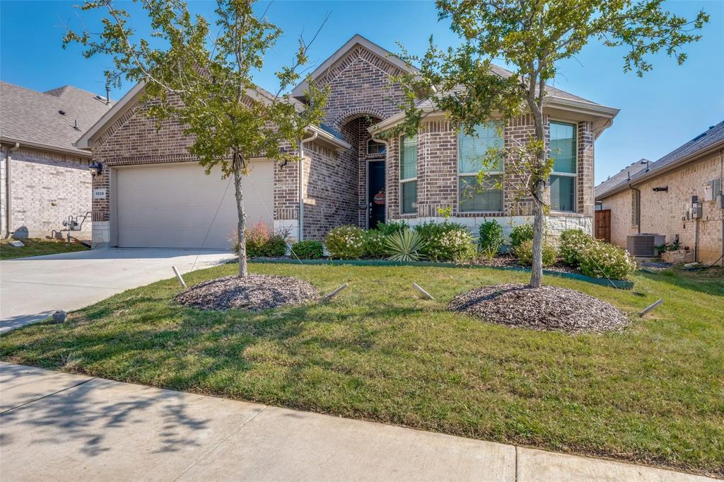 1028 Pitch Pine Street, Hickory Creek