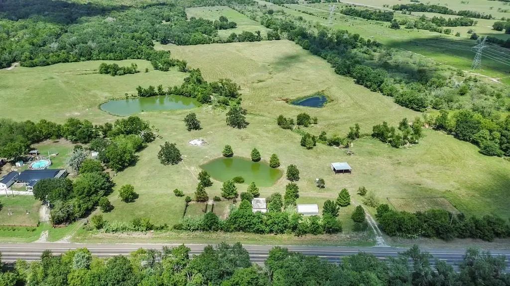 1414 Highway 84 W, Teague