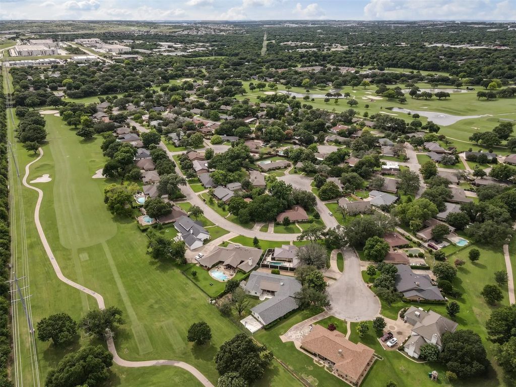 6805 Benito Court, Fort Worth
