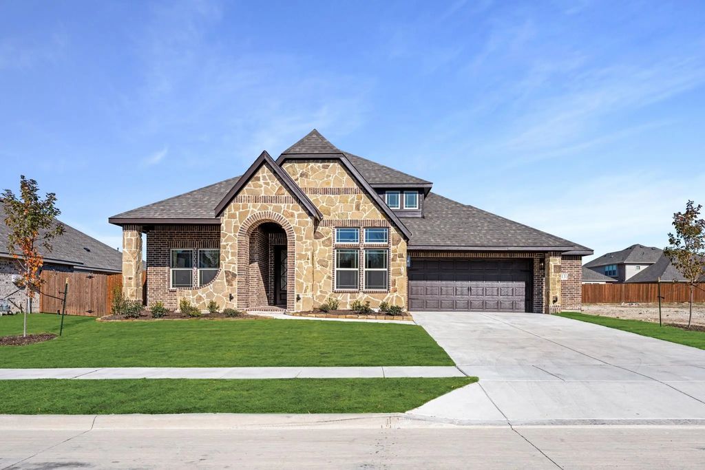 413 Chestnut Lane, Glenn Heights