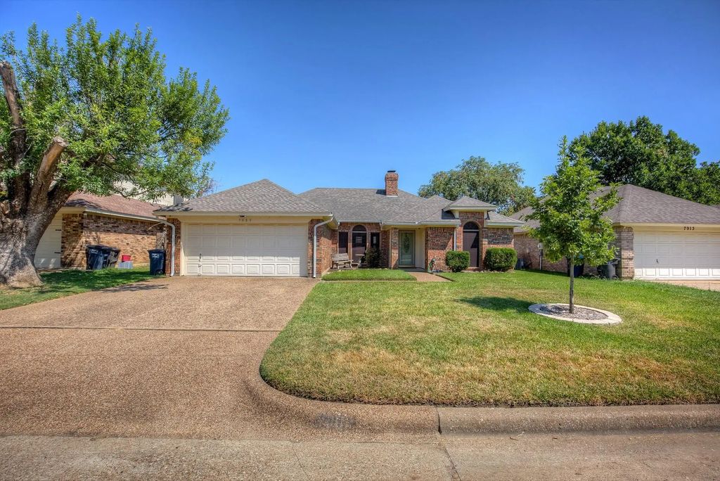 7909 Tree Leaf Lane, Fort Worth