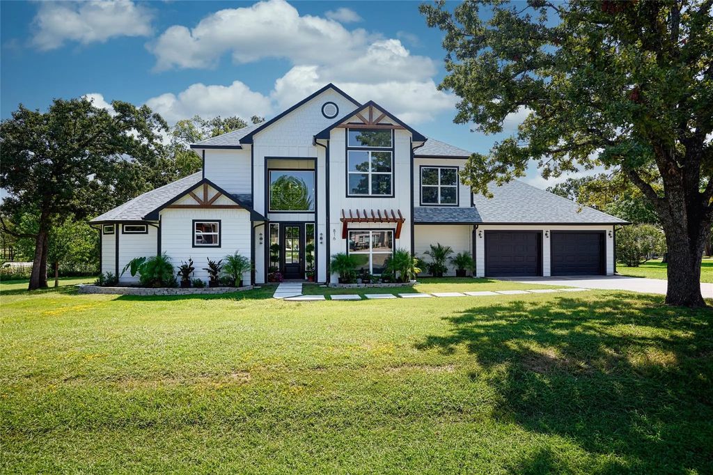 816 Kiowa Drive E, Gainesville