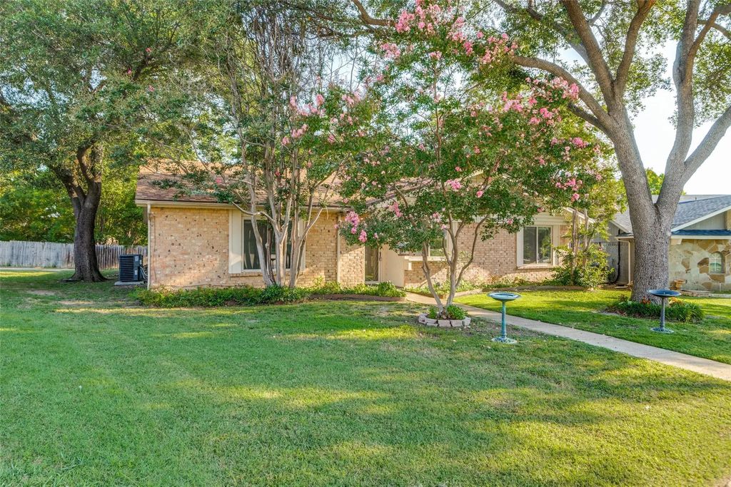3121 Trafalas Court, Garland