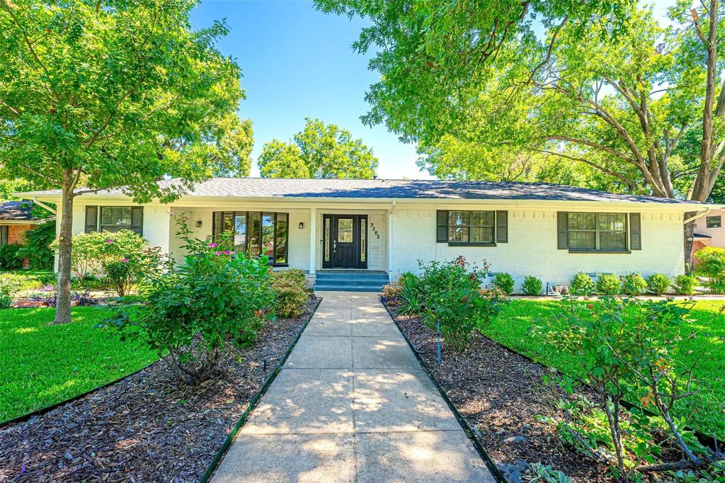 3202 S Glenbrook Drive, Garland
