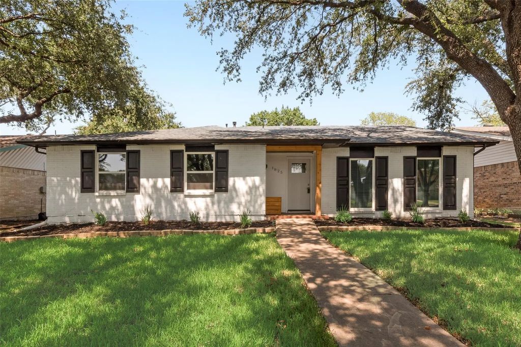1825 Chamberlain Drive, Carrollton