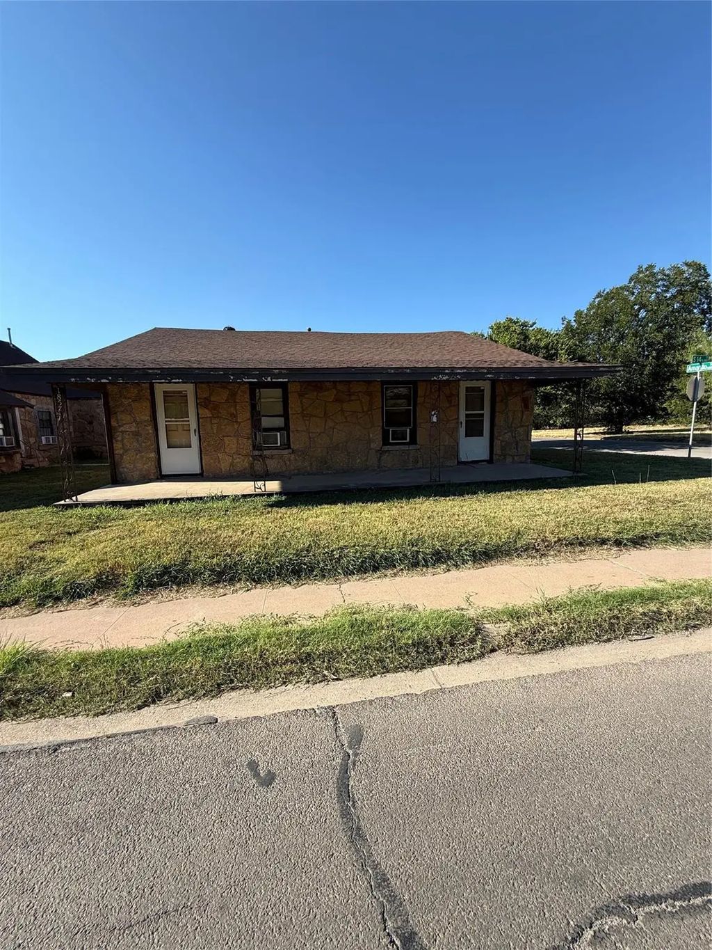 1857 S 14th Street, Abilene