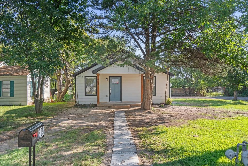 605 Flower Street, Seagoville