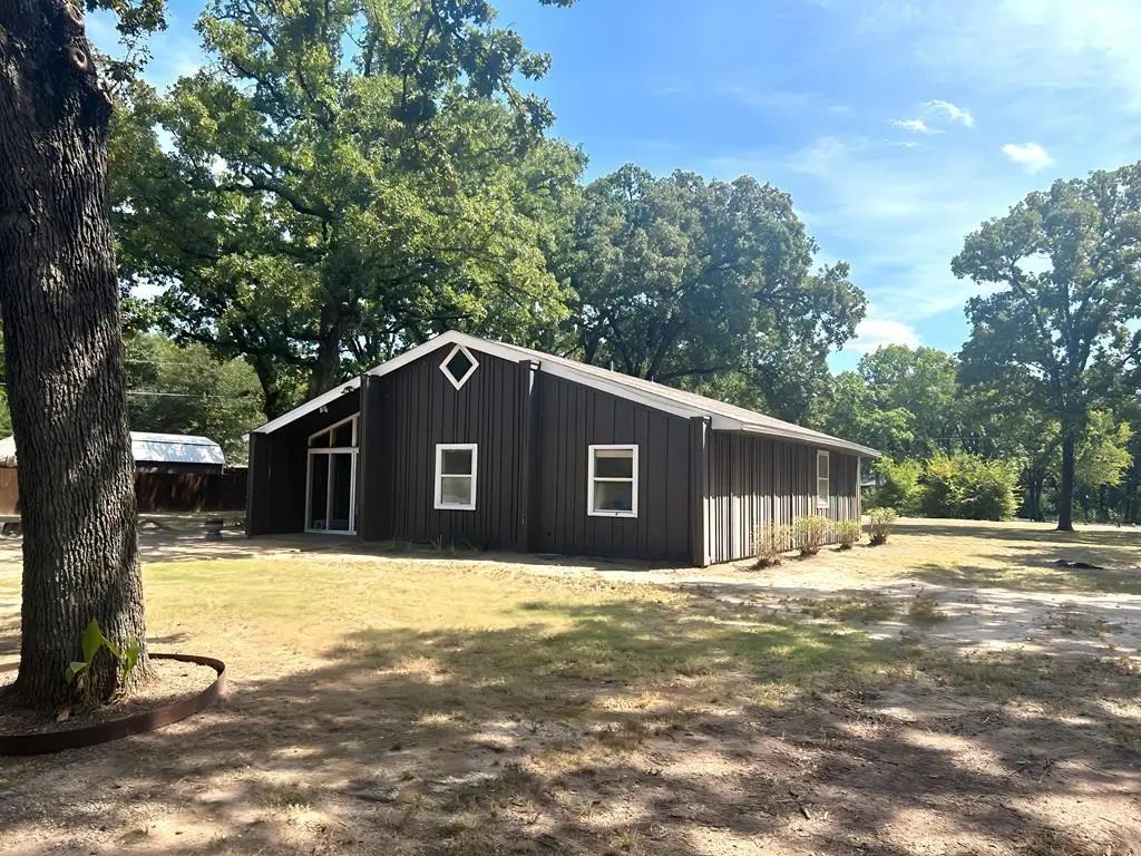 155 Barcelona Street, Payne Springs