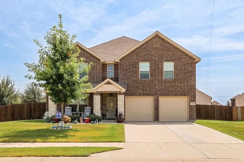 217 Hackney Street, Waxahachie