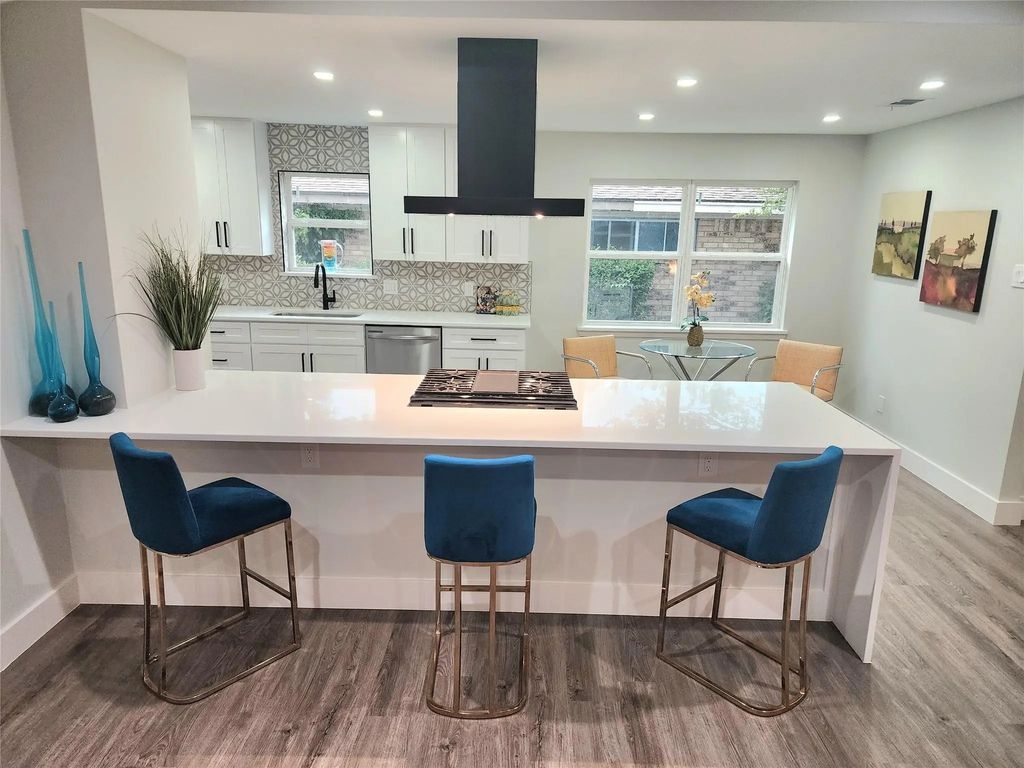 5515 Enchanted Lane, Dallas