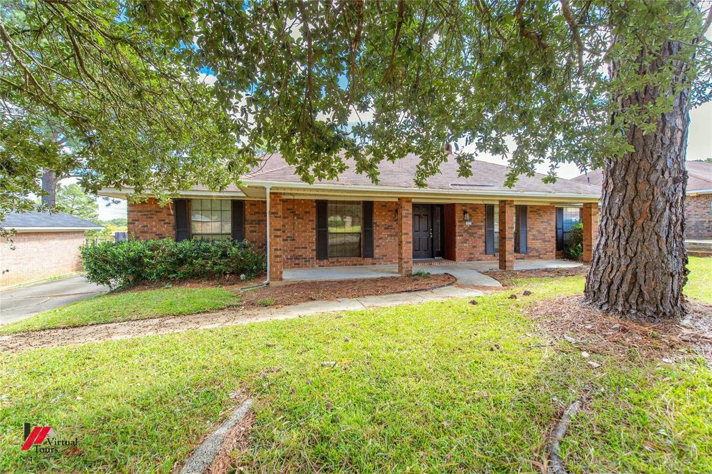 7923 Masters Drive, Shreveport