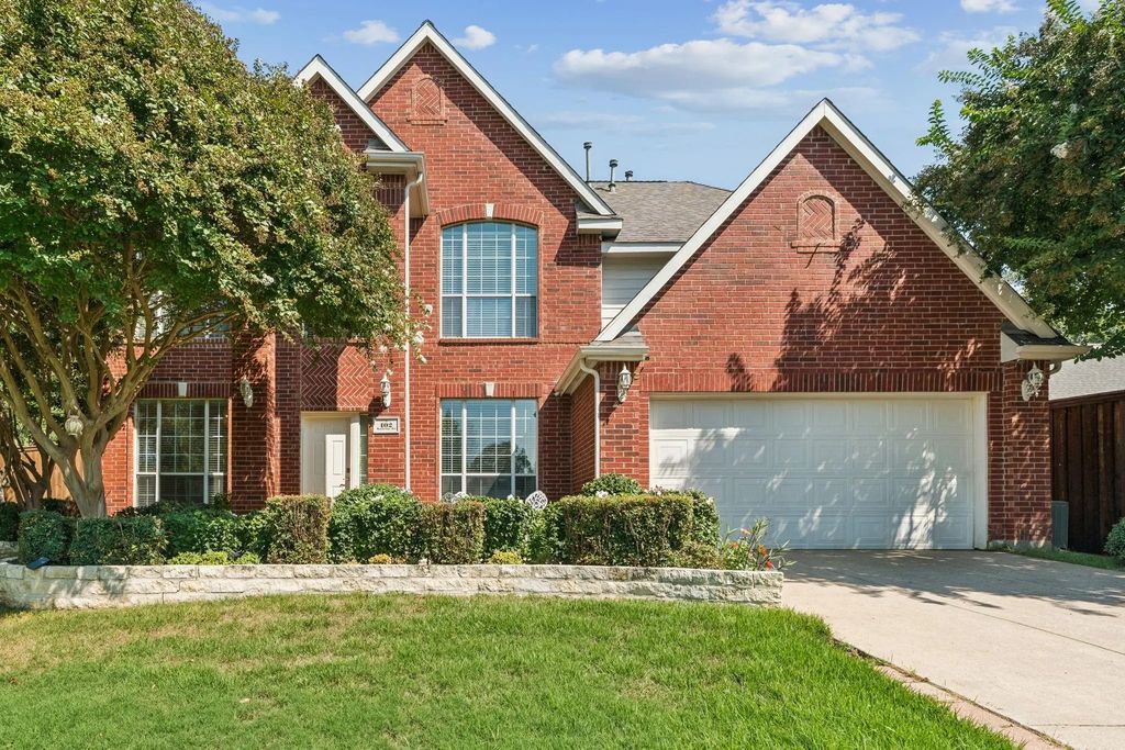 102 Woodridge Road, Hickory Creek