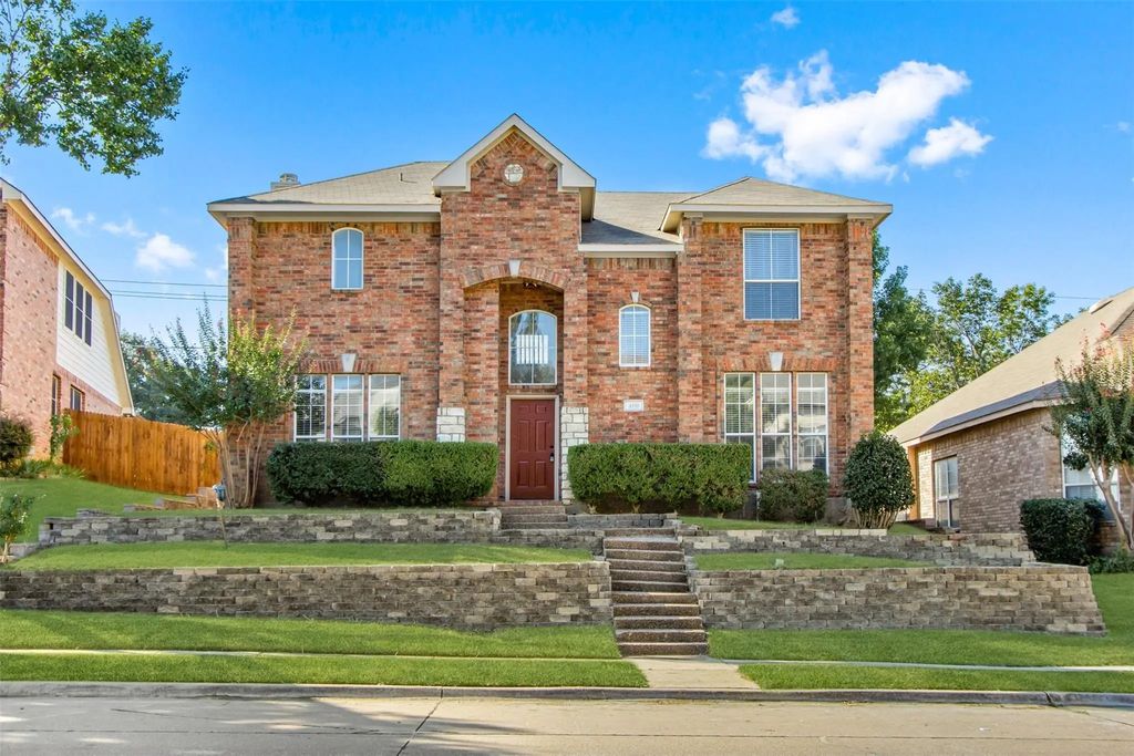 400 Valley View Drive, Lewisville