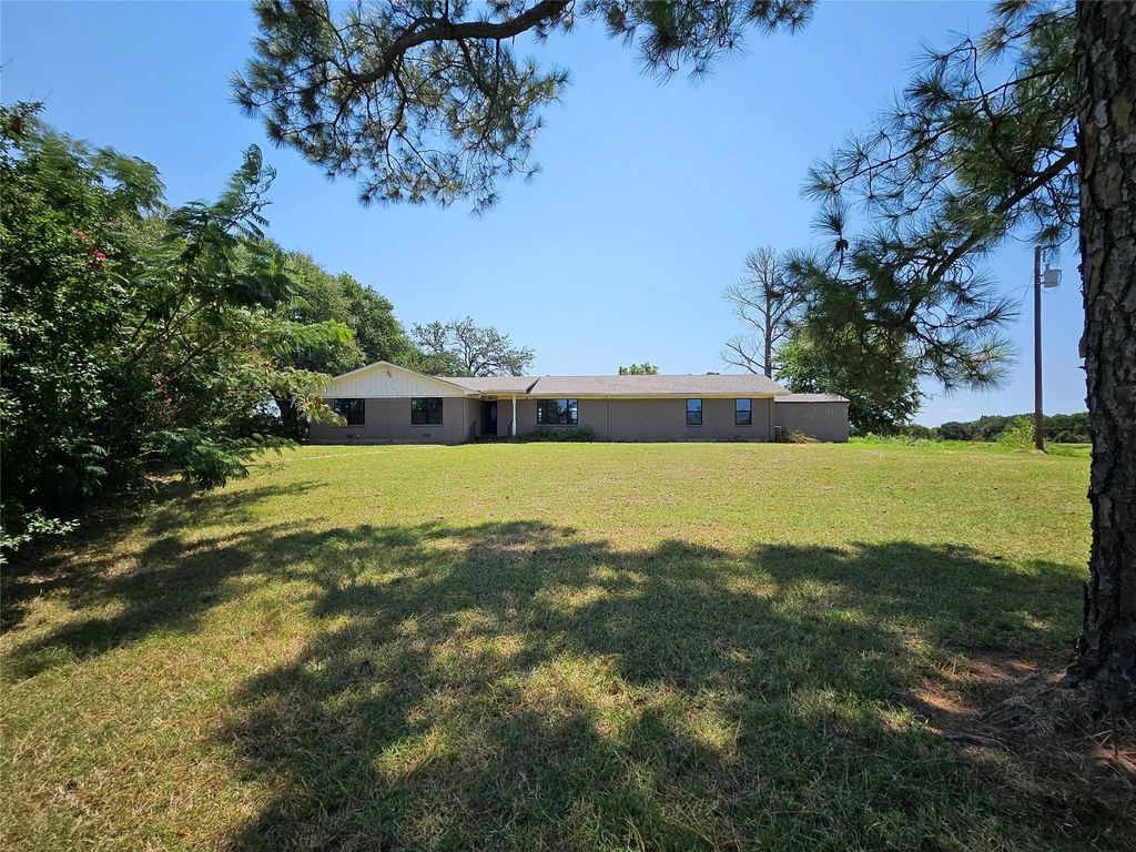 2100 E Fm 4, Cleburne