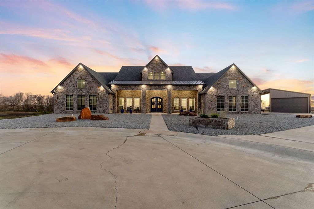 4898 Hall Way, Caddo Mills