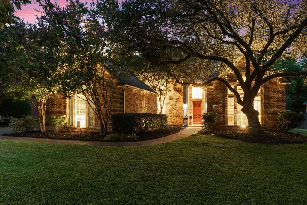 731 Wyndsor Creek Drive, Southlake