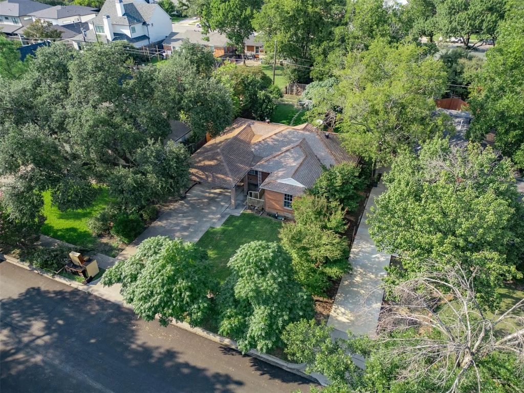 3885 Gaspar Drive, Dallas