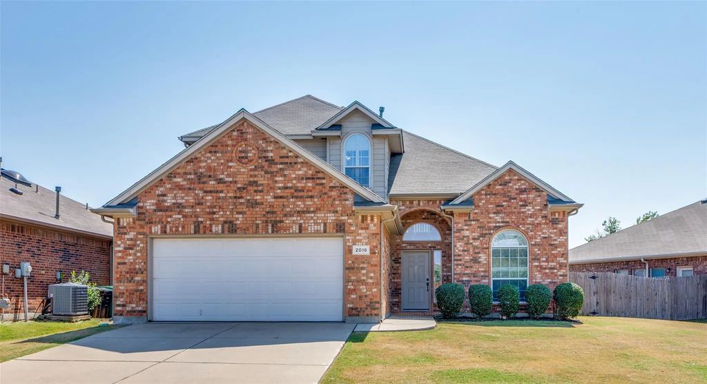 2016 Bree Court, Fort Worth