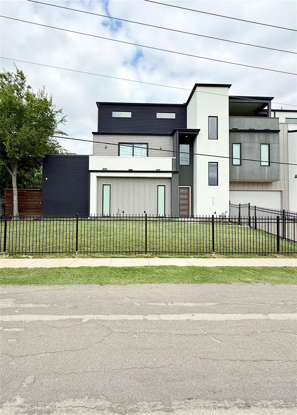 4260 Rosewood Avenue, Dallas