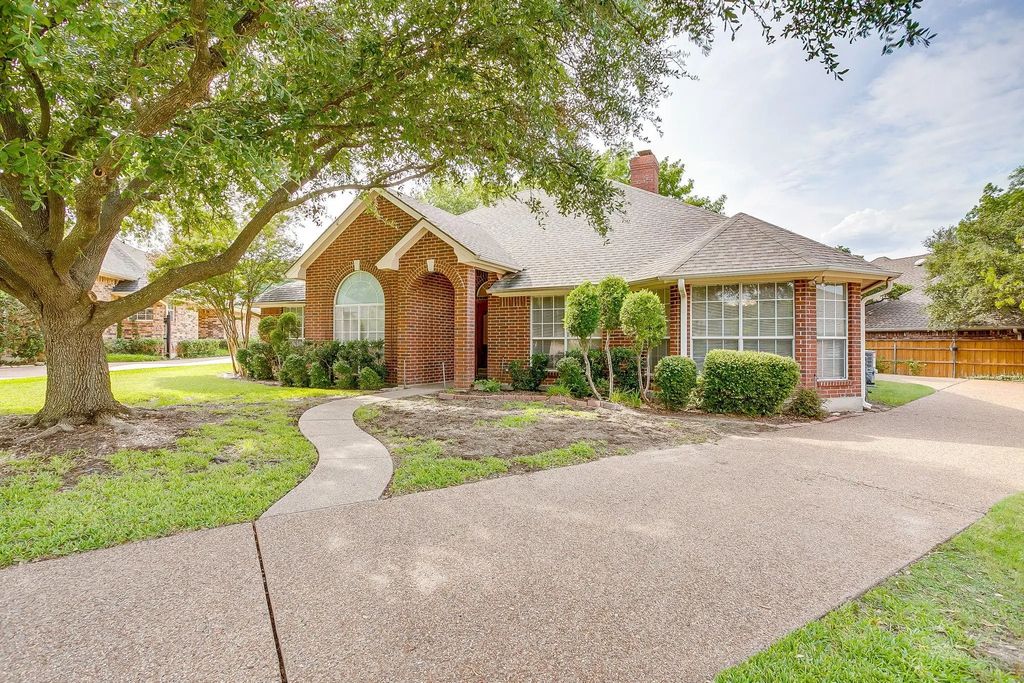 7504 Caddo Court, Fort Worth