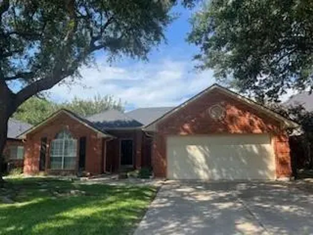 4913 Portrait Lane, Plano