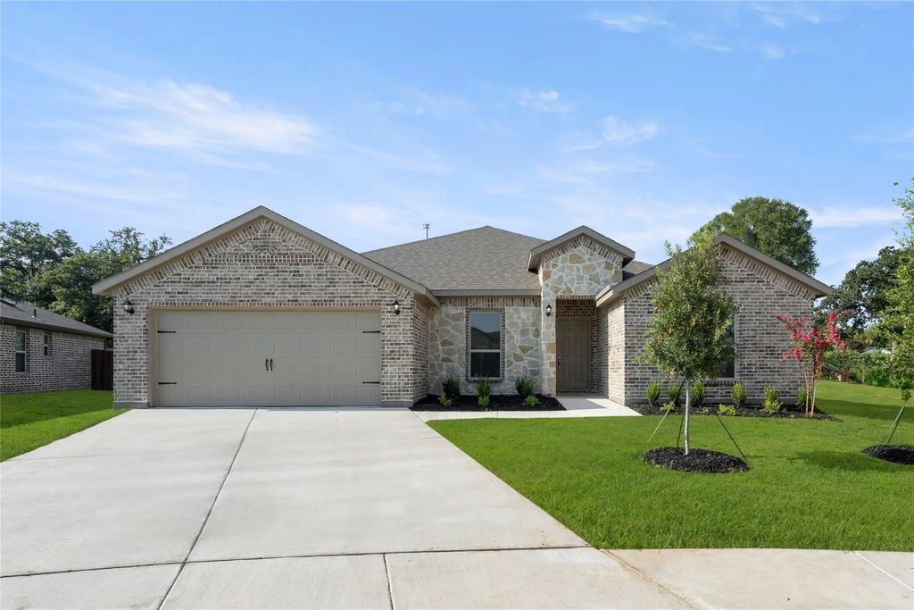 900 Granite, Azle