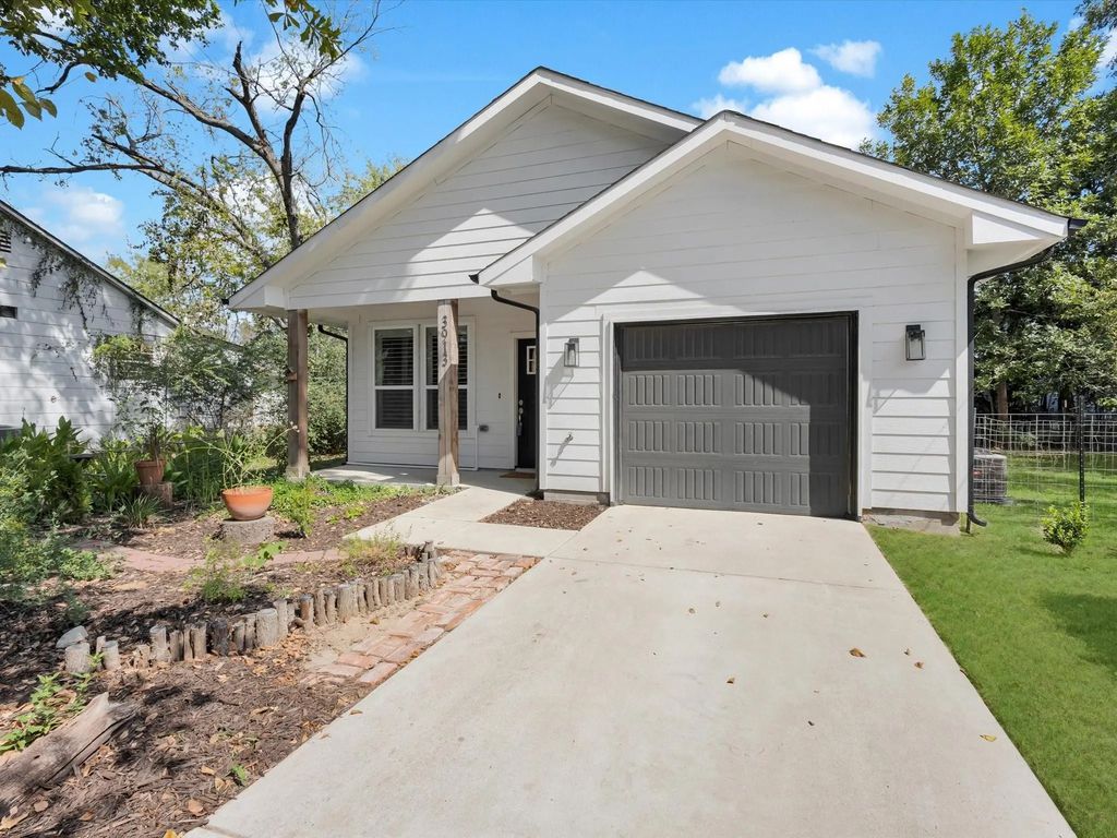 3913 Gordon Street, Greenville