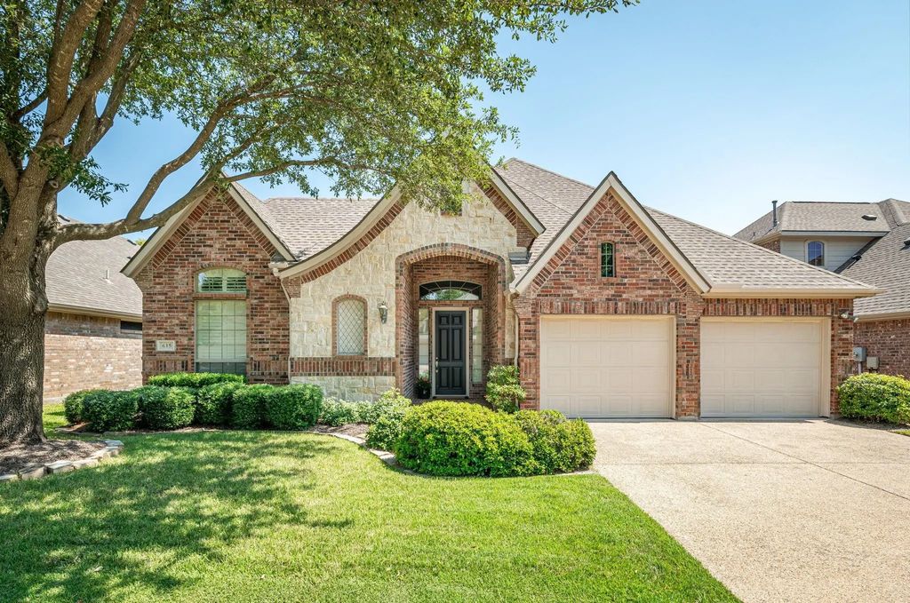 615 Pelican Hills Drive, Fairview
