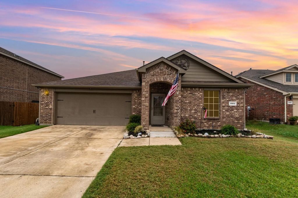 1304 Pampa Grass Drive, Princeton